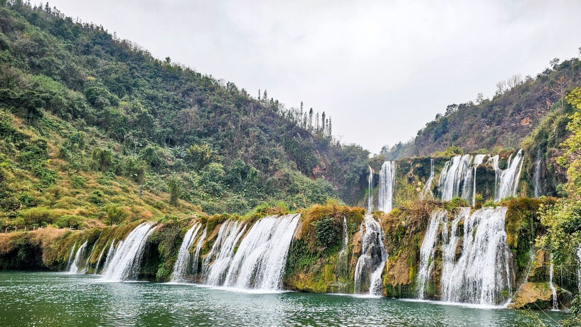 The biggest attraction of the canyon are of course the waterfalls, but there are also several smaller cascades and pools where you can refresh yourself.