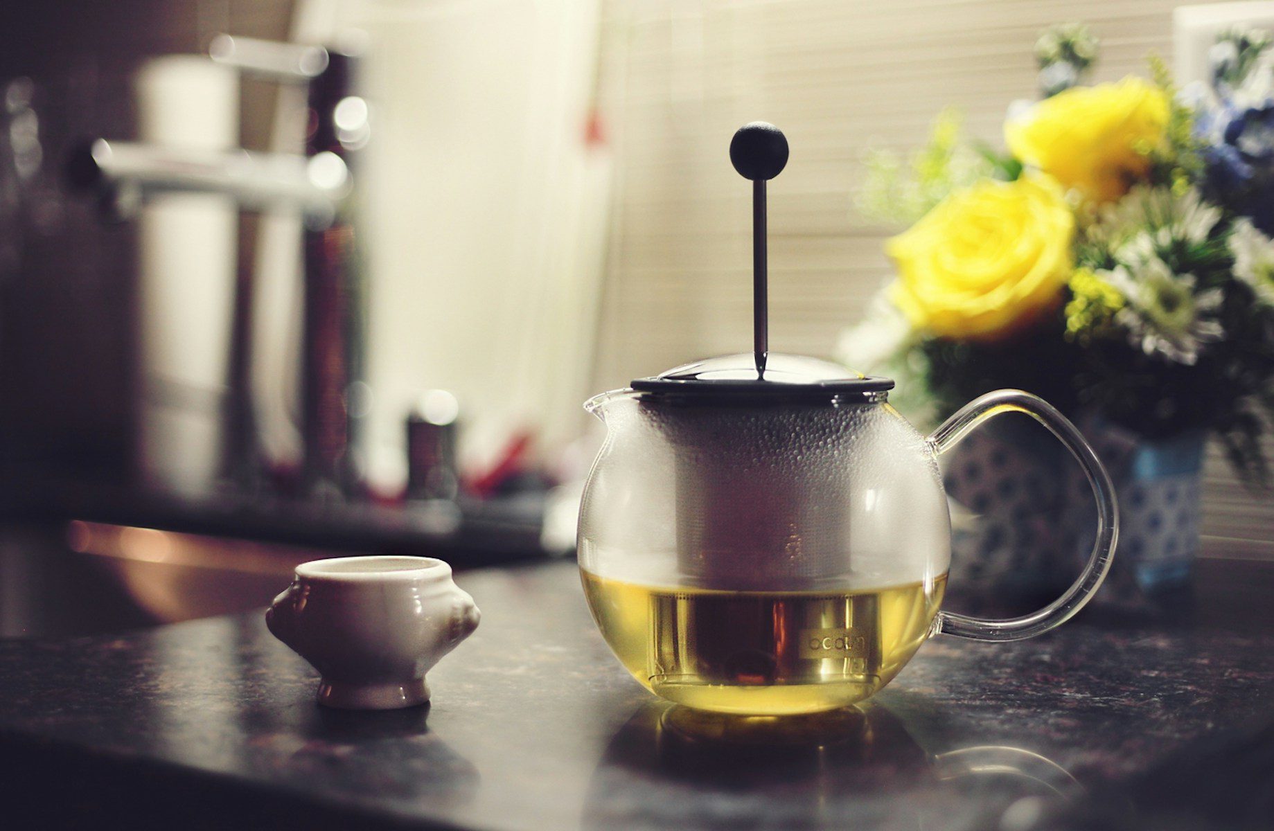 For healthy lungs, have one or two cups of thyme tea a day.