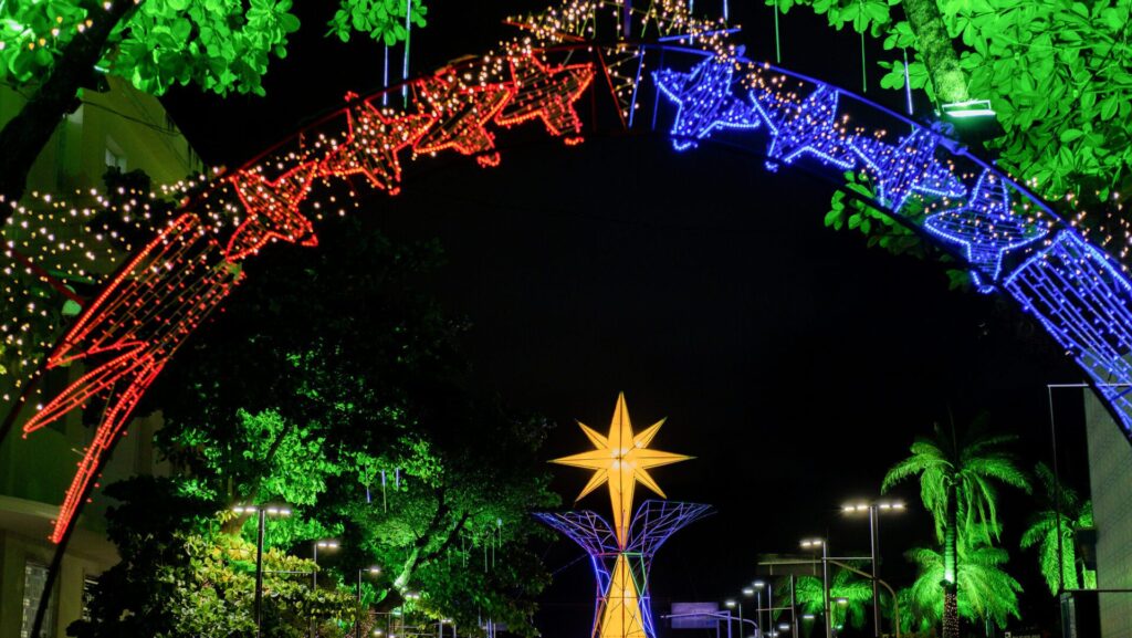 In Brazil, the Christmas holidays are marked by warmth, lights and colour.