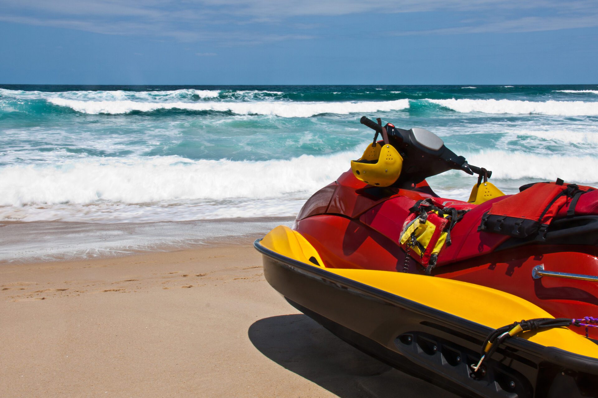 The job of lifeguards is not only to rescue, but also to navigate such situations.