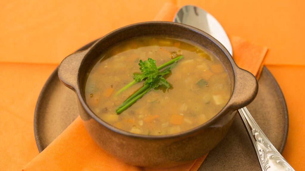 Pea soup can be prepared in many ways. However, the traditional Polish one is one of the most popular in the country.