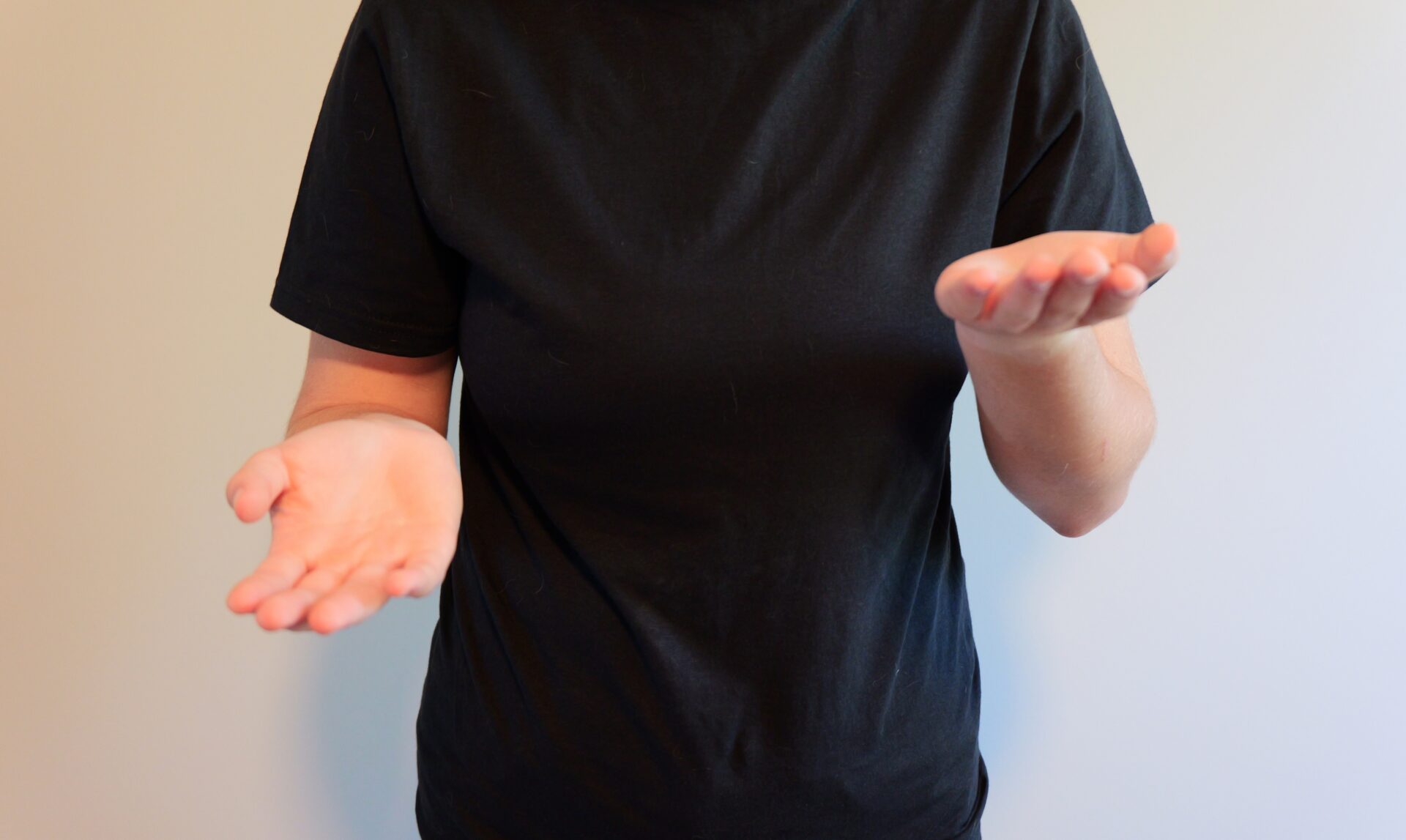 The six seven trend is not just about what you say. It's also specific to hand movements.