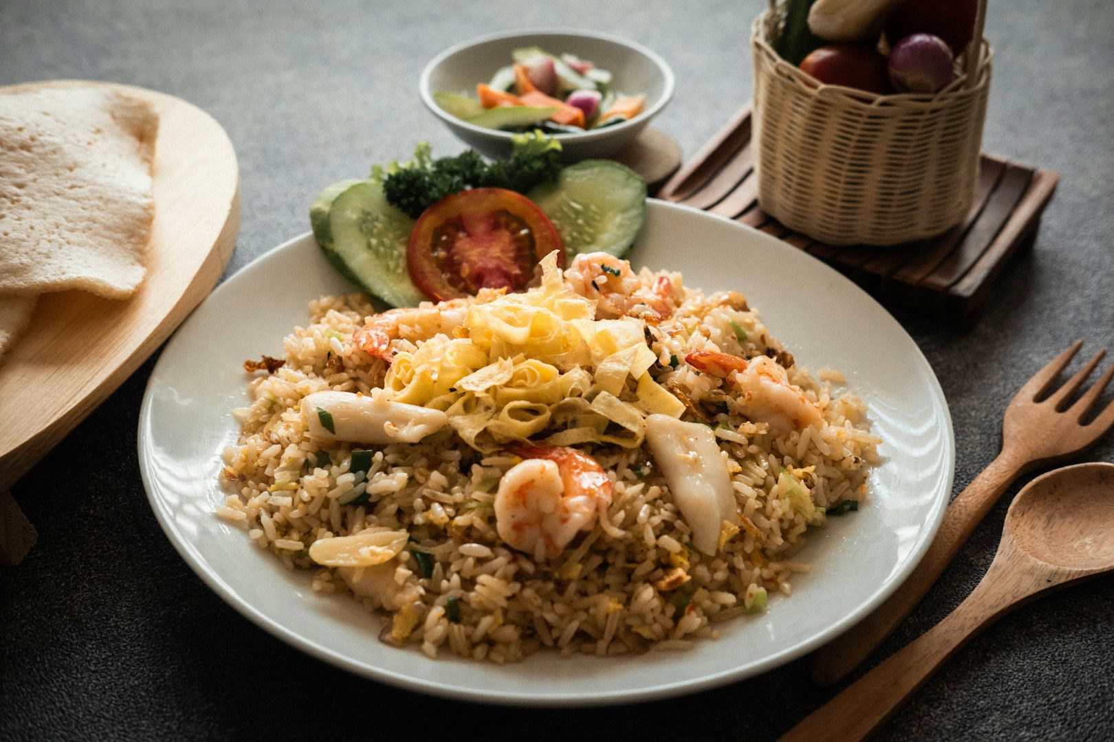 Rice can be a side dish, but also a base for risottos and various Asian dishes. It is important to know how to season it correctly.