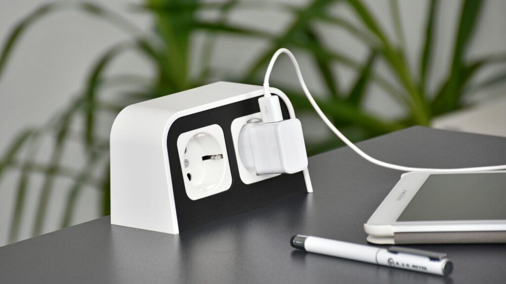 In some cases, one should pull the devices out of the socket so as not to risk problems. But in others, never unplug the devices or you will destroy them.