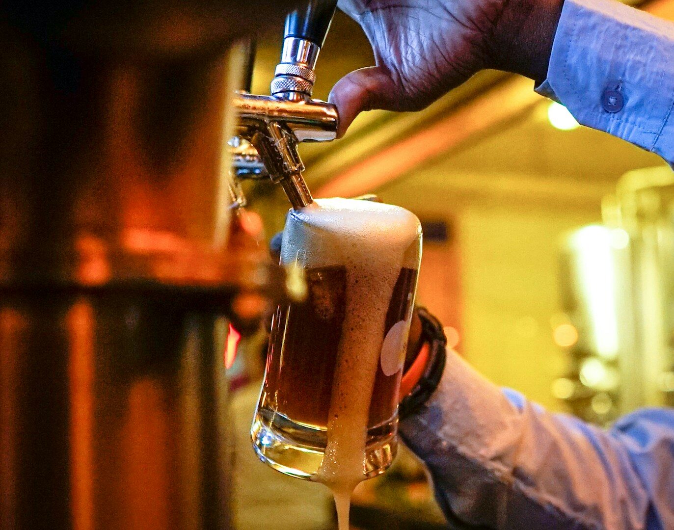 Regular daily consumption of beer is not entirely appropriate. Liver problems are likely to appear very soon.