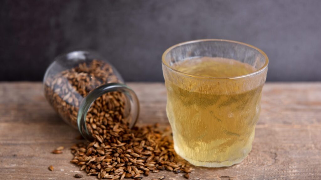 Barley tea is full of nutrients, especially antioxidants that slow down cell aging.